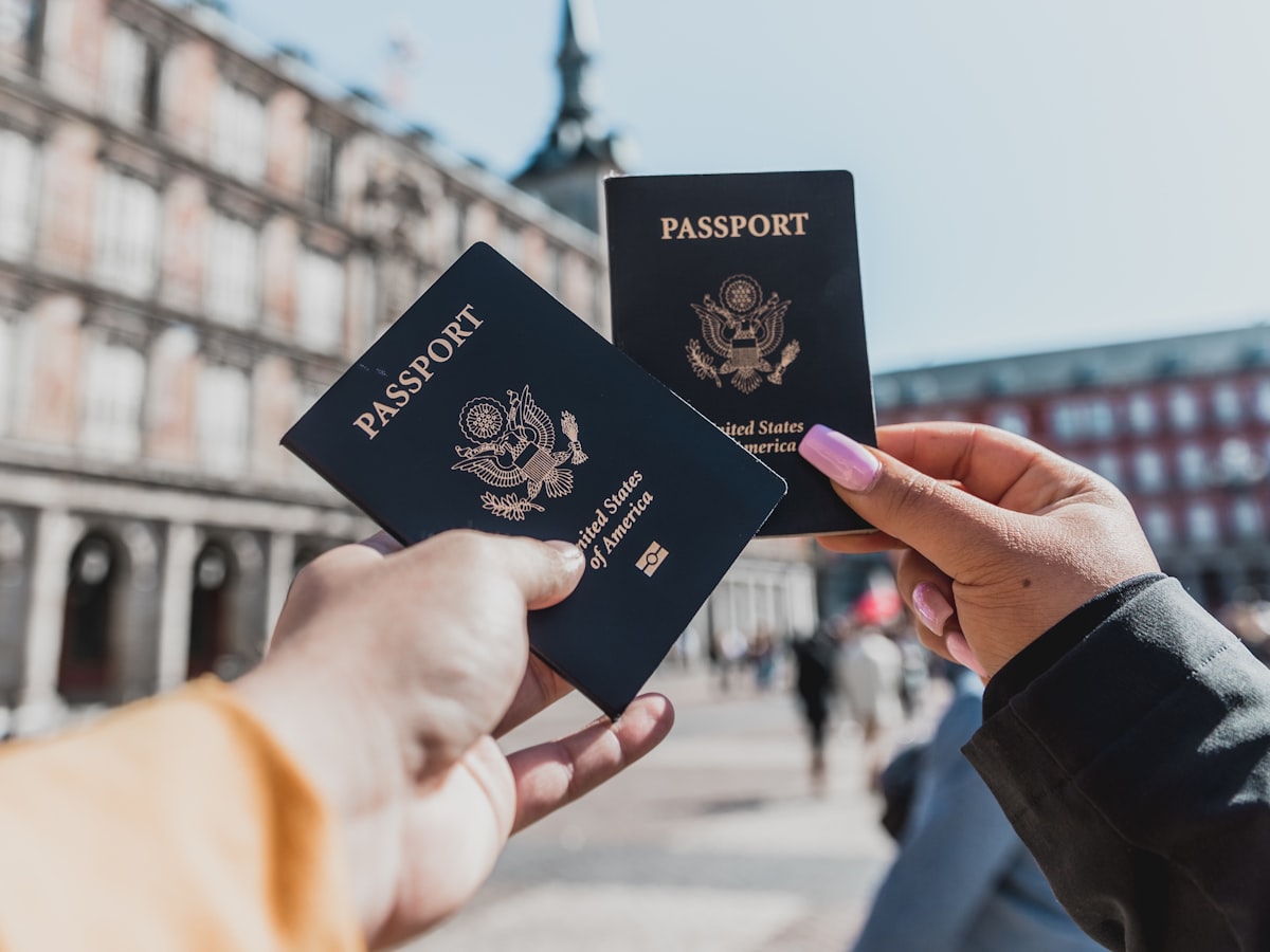Hộ chiếu và hồ sơ xin visa